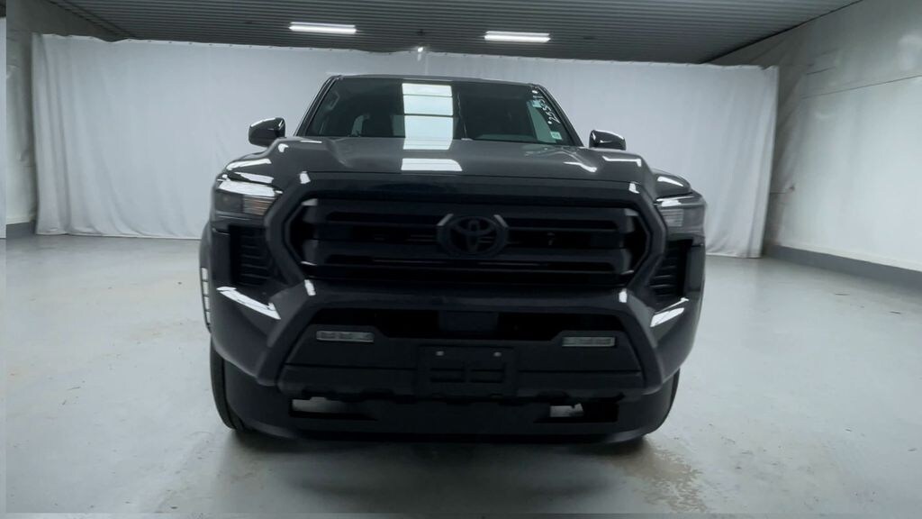 New 2025 Toyota Tacoma SR5 Truck