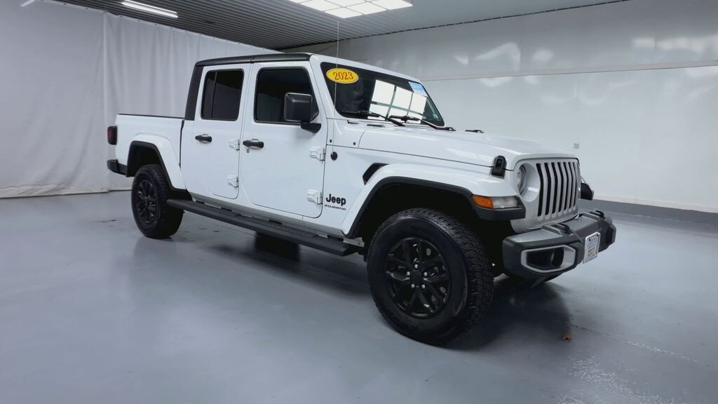 Used 2023 Jeep Gladiator Sport Truck