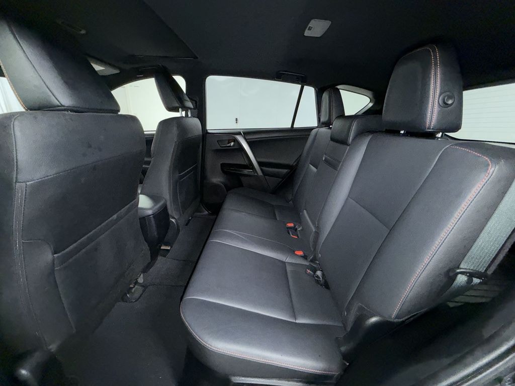Used 2018 Toyota RAV4 Hybrid SE SUV