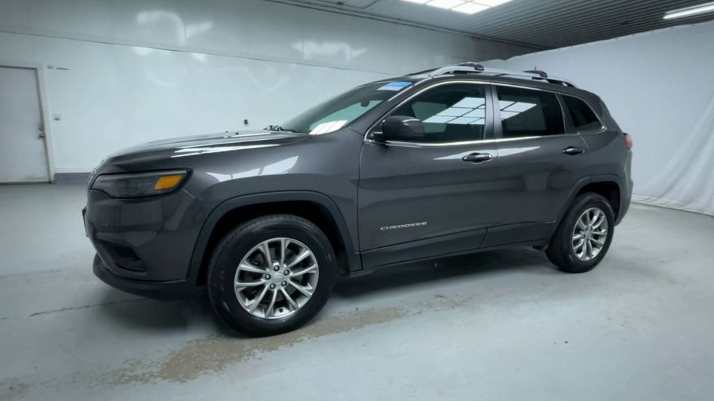 2021 Jeep Cherokee Latitude Lux photo 3