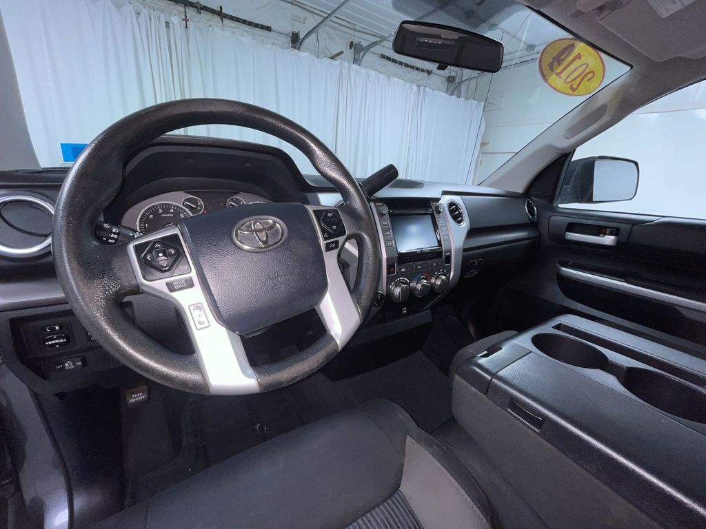2014 Toyota Tundra SR5 Double Cab photo 3