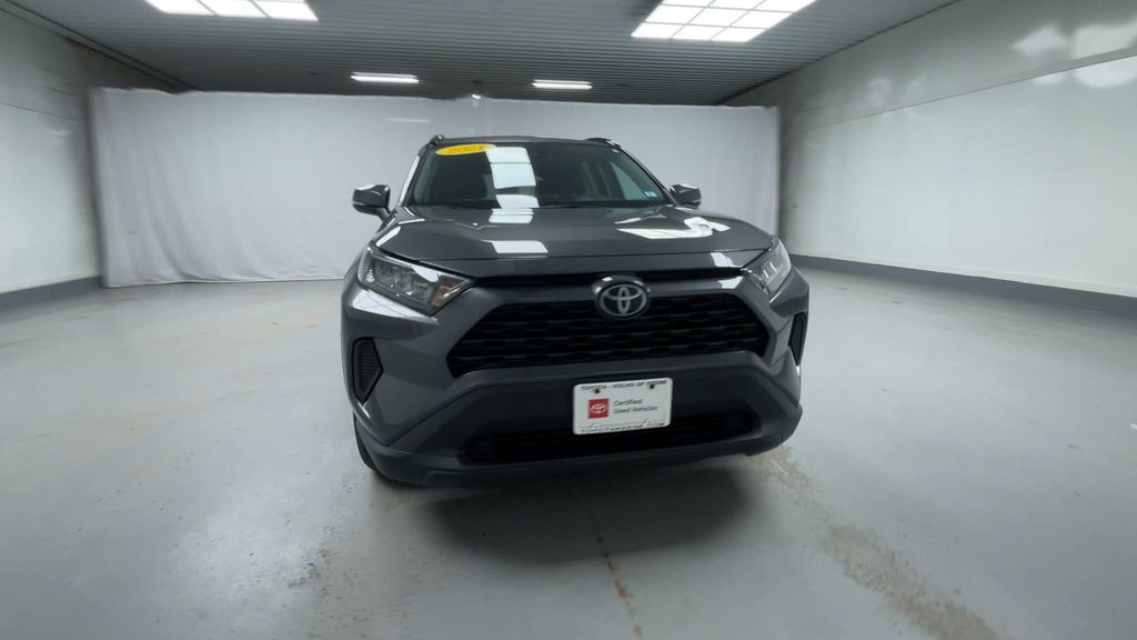 2021 Toyota RAV4 LE photo 2