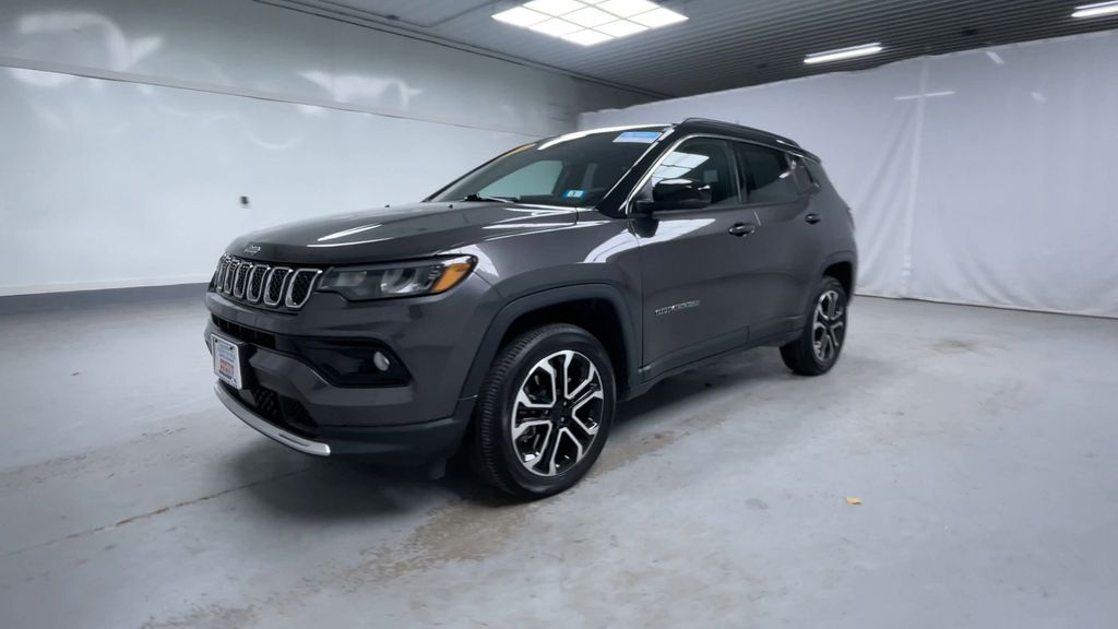 2023 Jeep Compass Limited photo 4