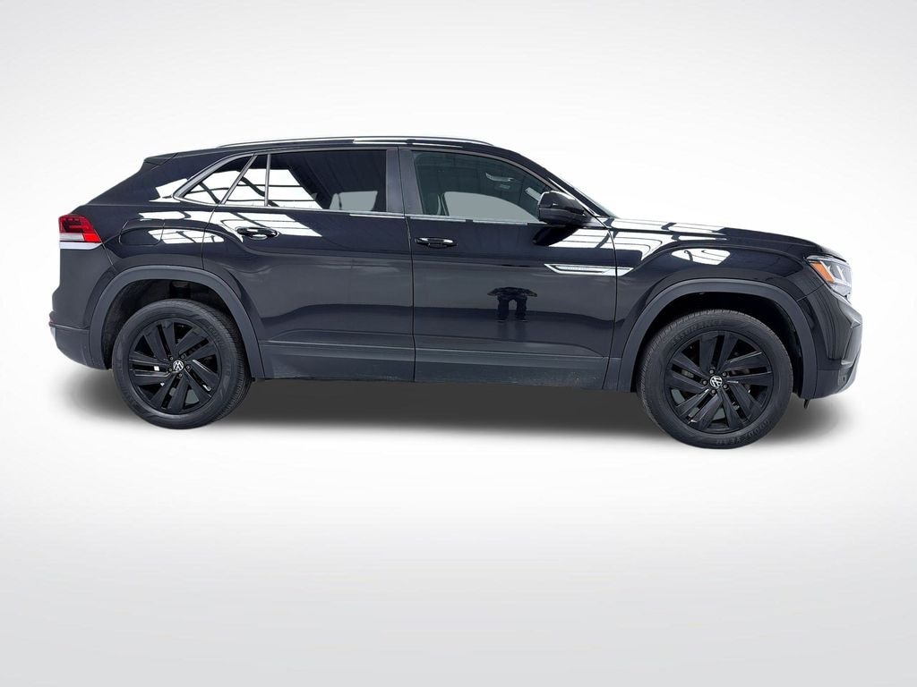 Used 2022 Volkswagen Atlas Cross Sport 2.0T SE w/Technology SUV