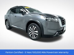 2022 Nissan Pathfinder Platinum SUV