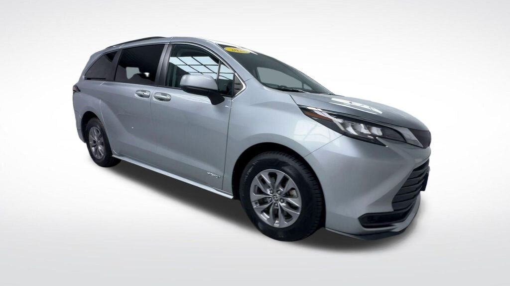 Certified 2021 Toyota Sienna LE Minivan/Van