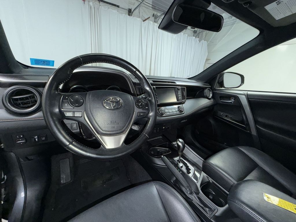 Used 2018 Toyota RAV4 Hybrid SE SUV
