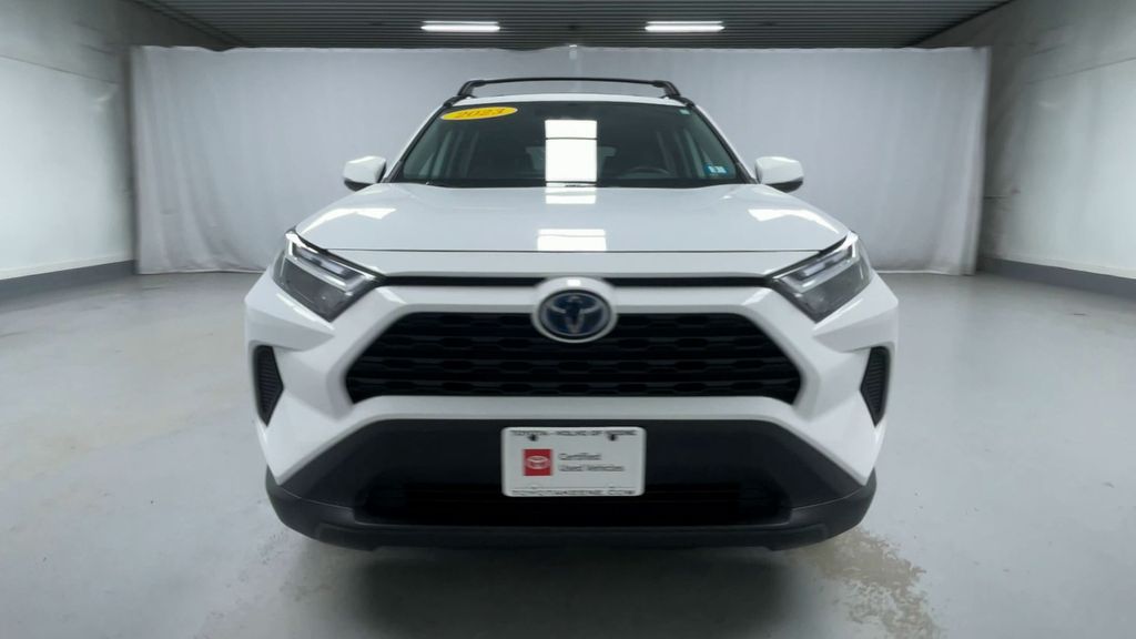 2023 Toyota RAV4 Hybrid XLE photo 2