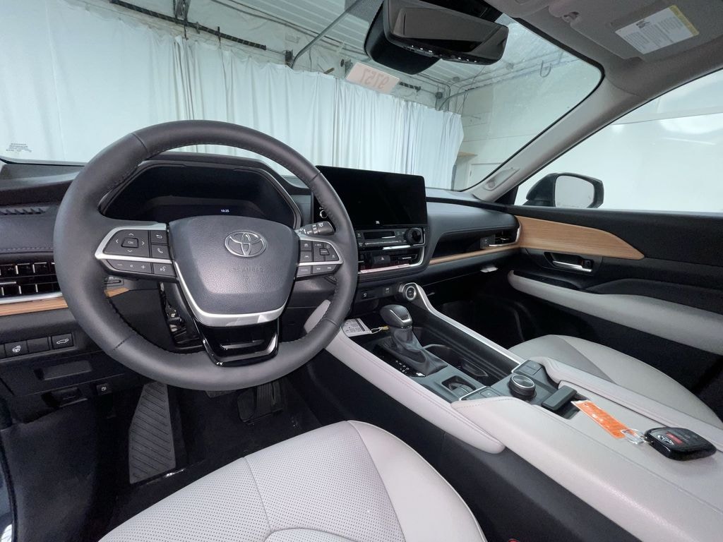 New 2025 Toyota Grand Highlander Platinum SUV
