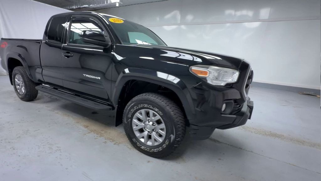 Certified 2019 Toyota Tacoma SR5 Truck