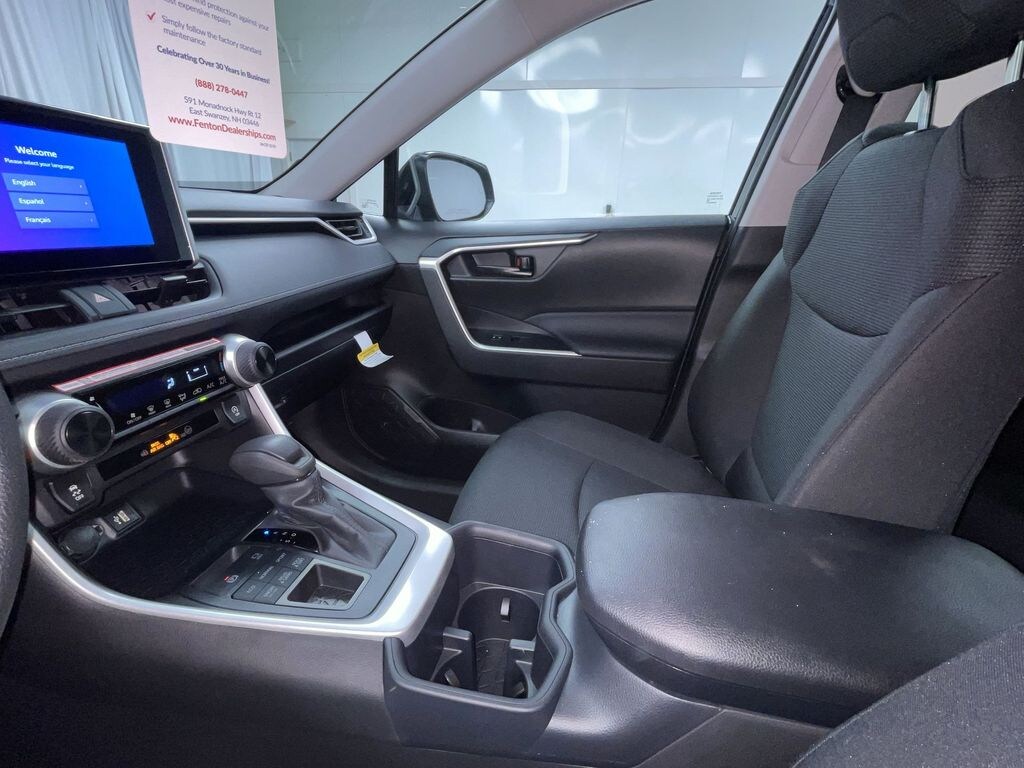 New 2025 Toyota RAV4 LE SUV