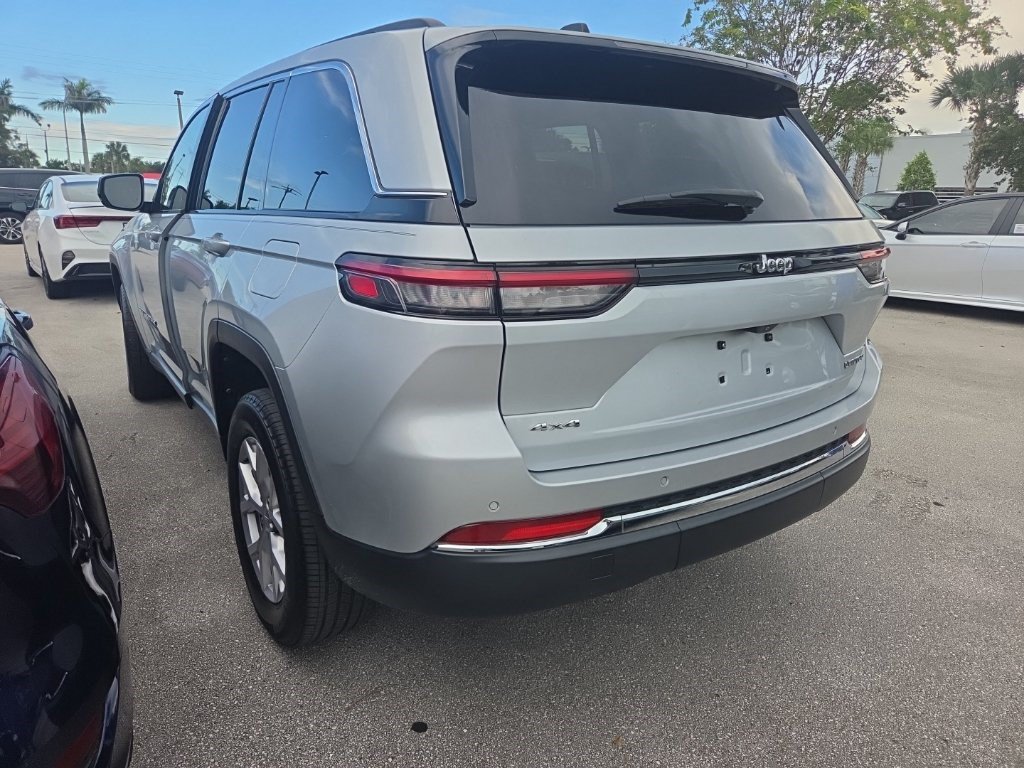 Used 2022 Jeep Grand Cherokee Limited SUV