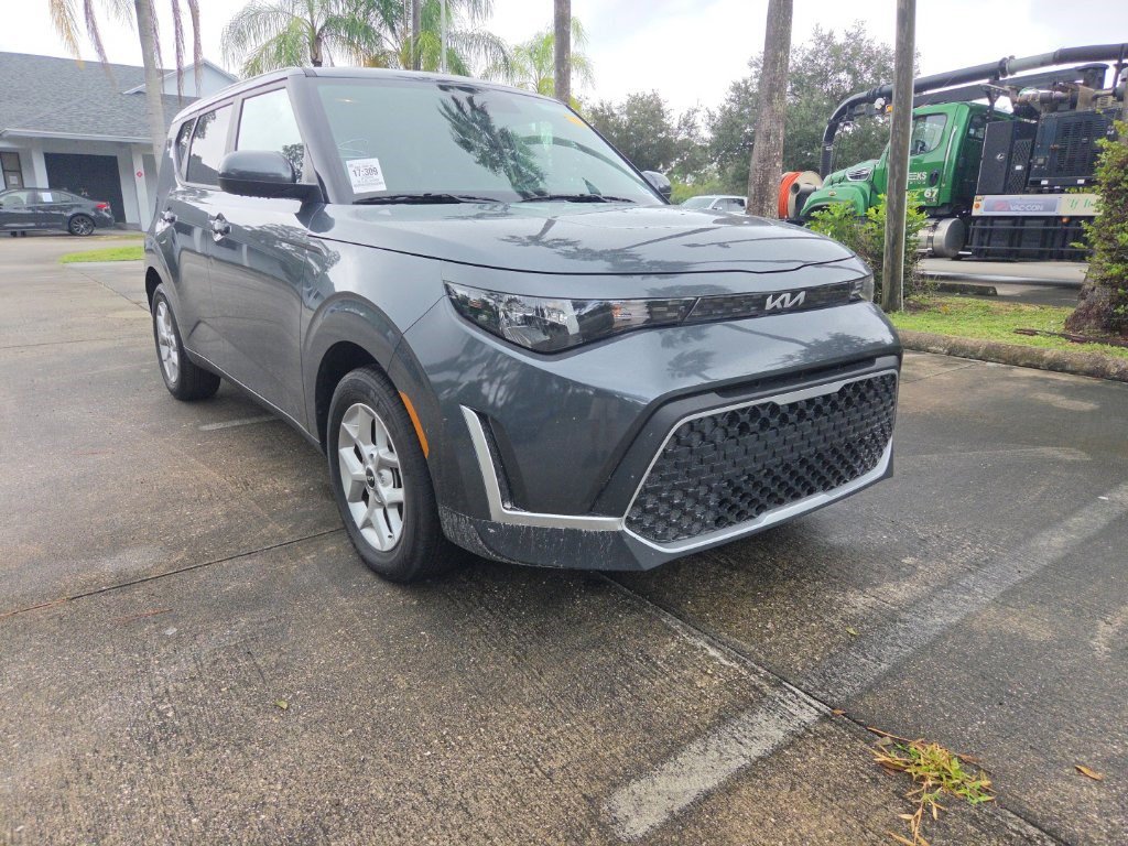 Certified 2025 Kia Soul LX Hatchback