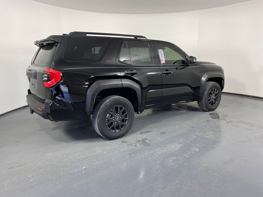New 2025 Toyota 4Runner SR5 SUV