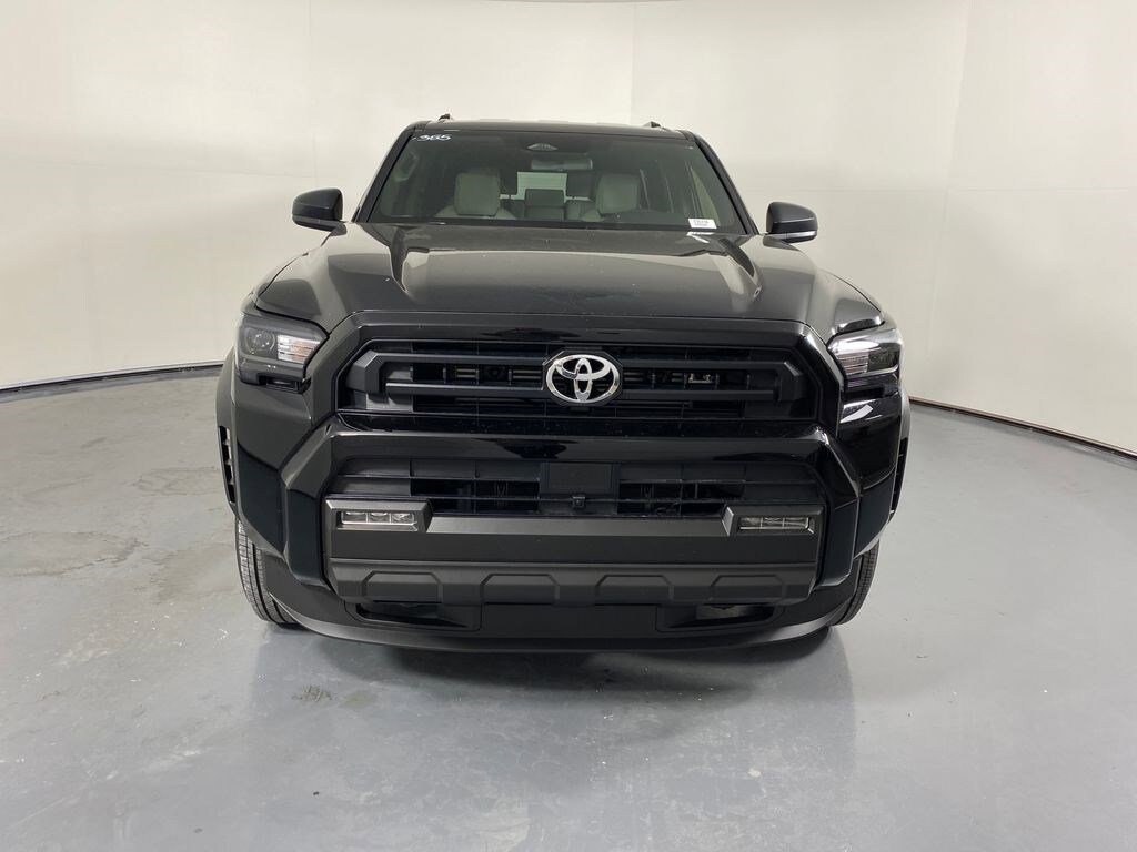 New 2025 Toyota 4Runner SR5 SUV