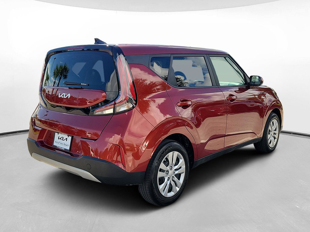 Used 2025 Kia Soul LX Hatchback