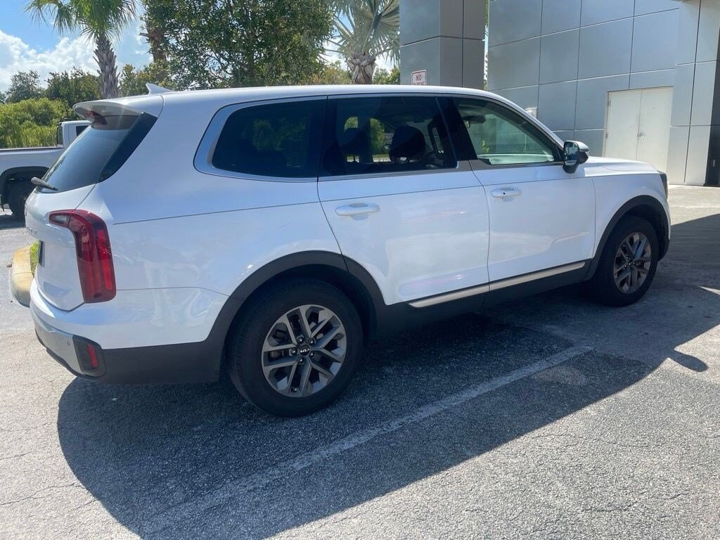 Used 2024 Kia Telluride LX SUV