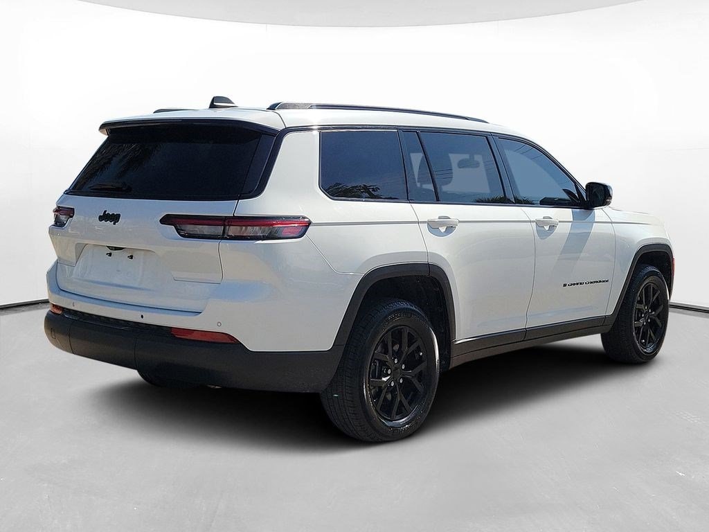 Used 2024 Jeep Grand Cherokee L Laredo SUV