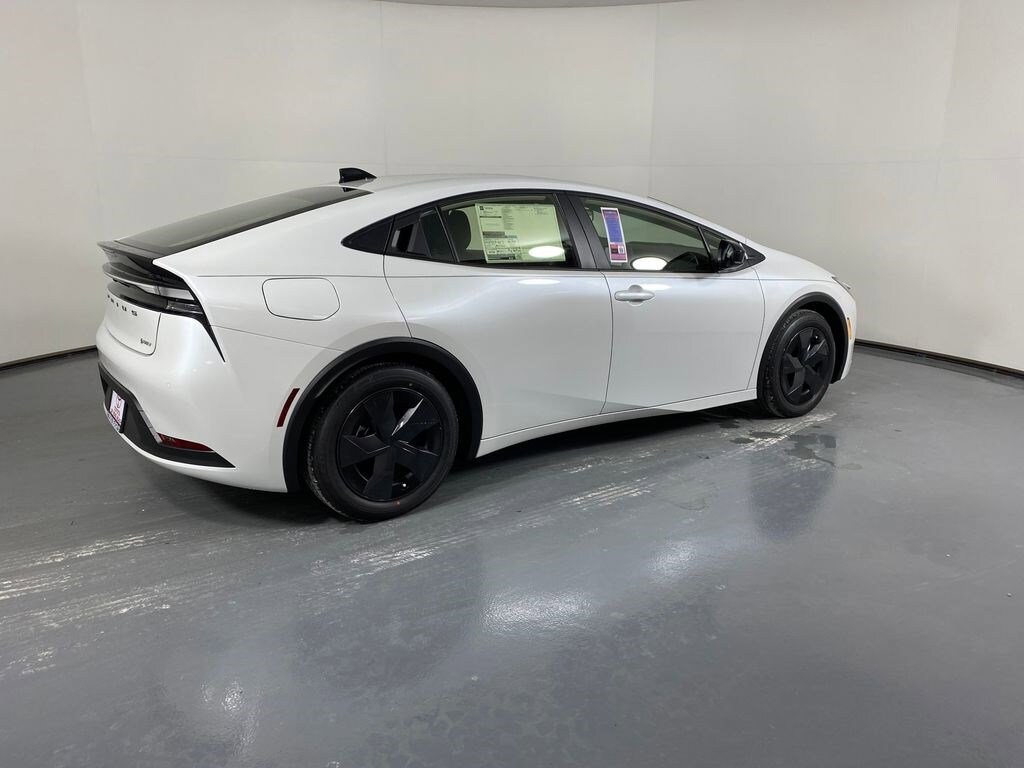 New 2026 Toyota Prius Plug-In Hybrid SE Hatchback