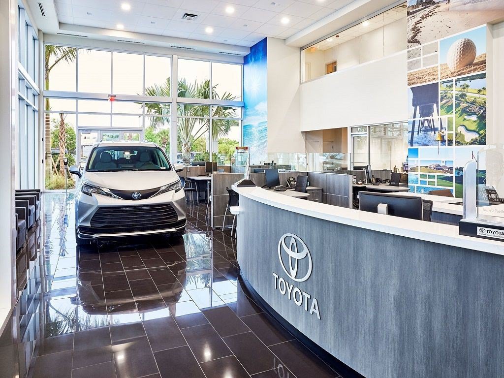 2022 Toyota Camry SE - Photo 10