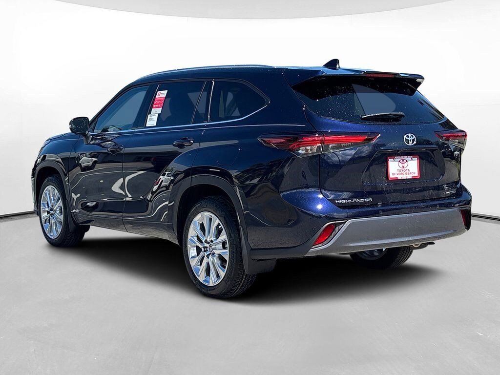 New 2026 Toyota Highlander Hybrid Limited SUV