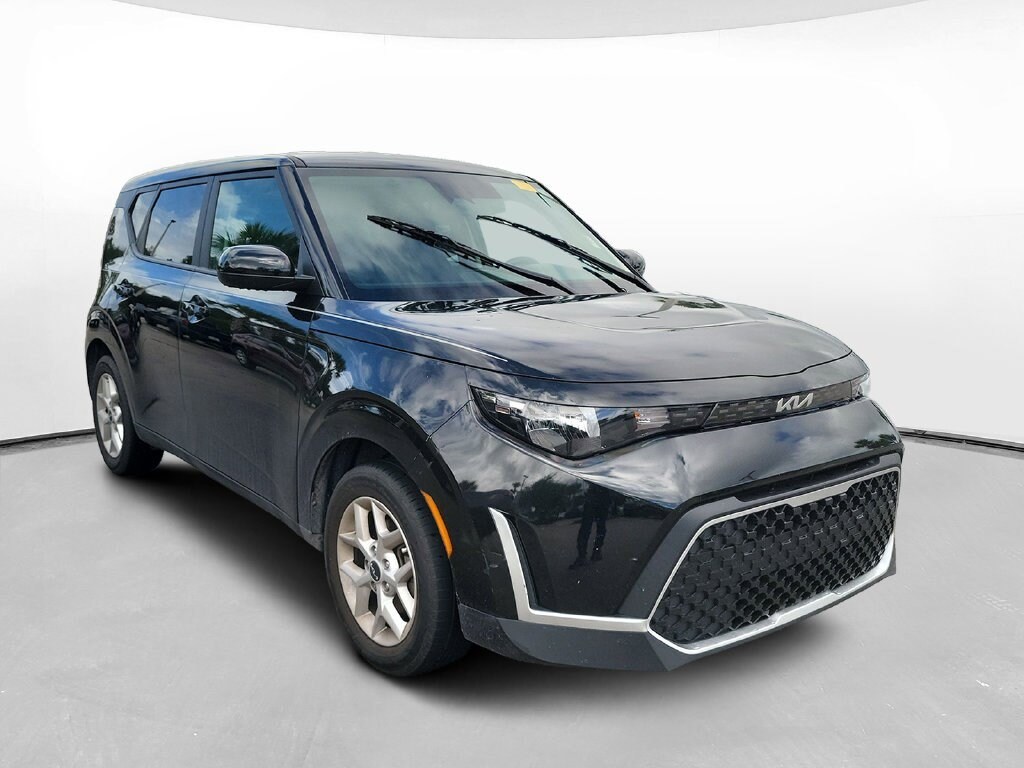Certified 2024 Kia Soul LX Hatchback