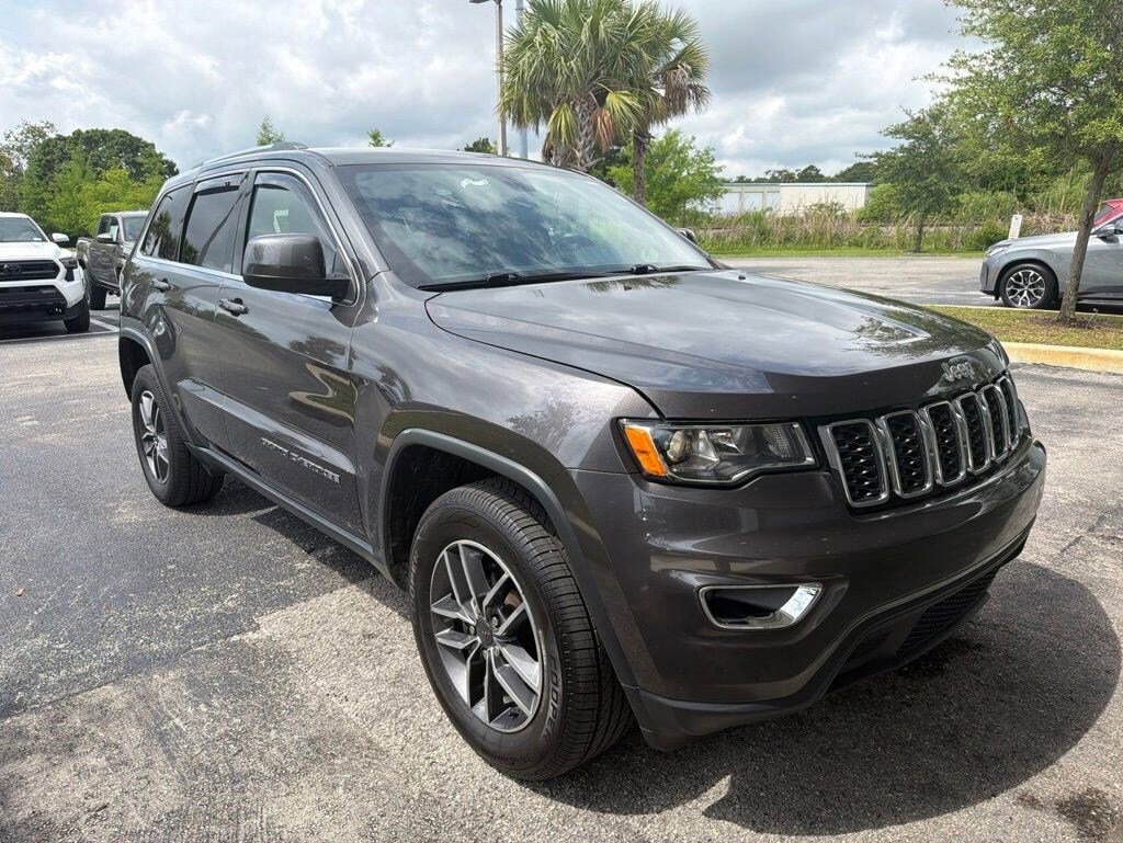 Used 2019 Jeep Grand Cherokee Laredo SUV