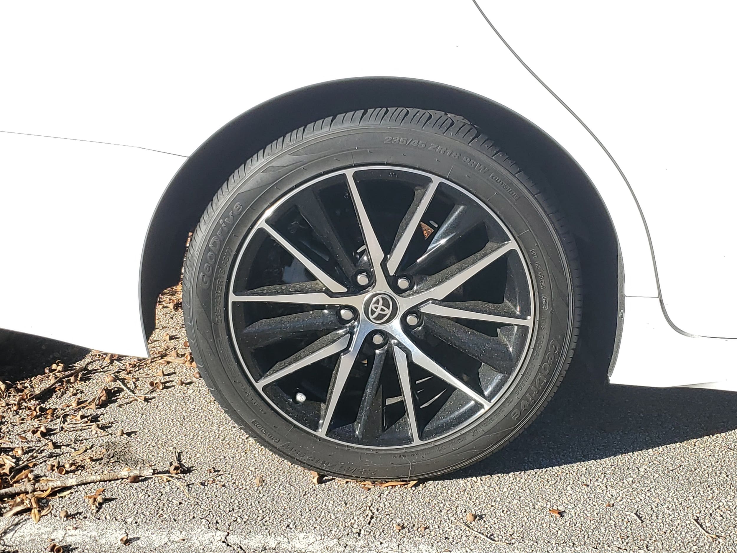 2022 Toyota Camry SE - Photo 17