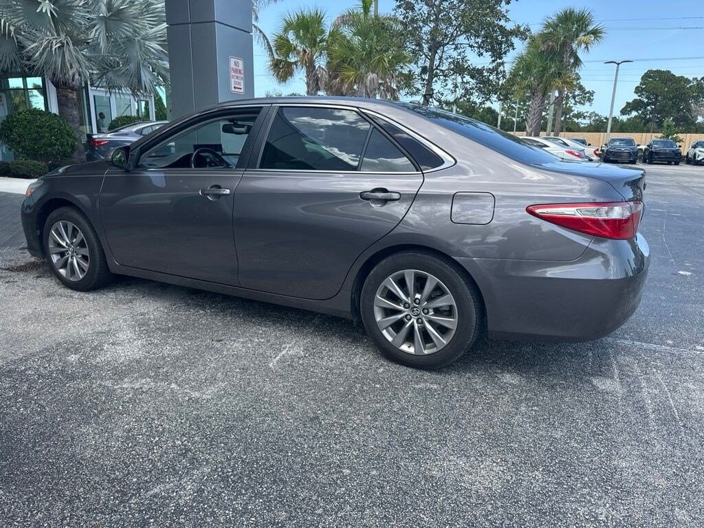 Used 2017 Toyota Camry XLE Sedan