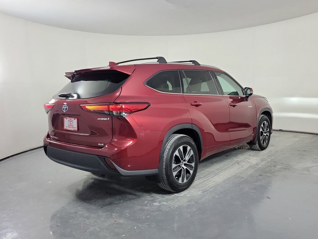 Used 2020 Toyota Highlander Hybrid XLE SUV