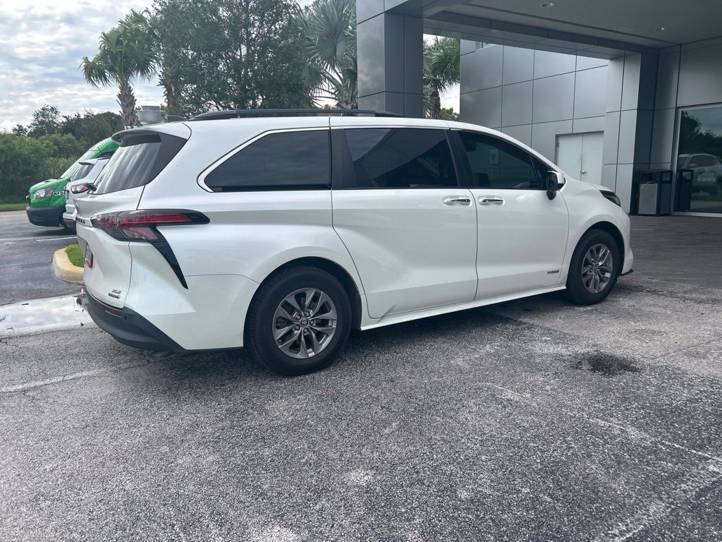 Used 2021 Toyota Sienna XLE 8 Passenger Van