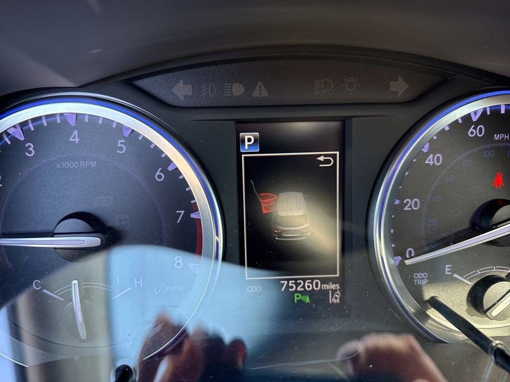 Used 2018 Toyota Highlander Limited V6 SUV