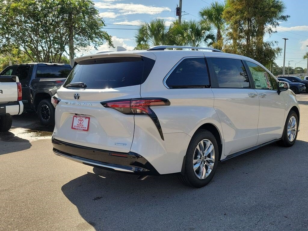 New 2026 Toyota Sienna Limited 7 Passenger Van Passenger Van