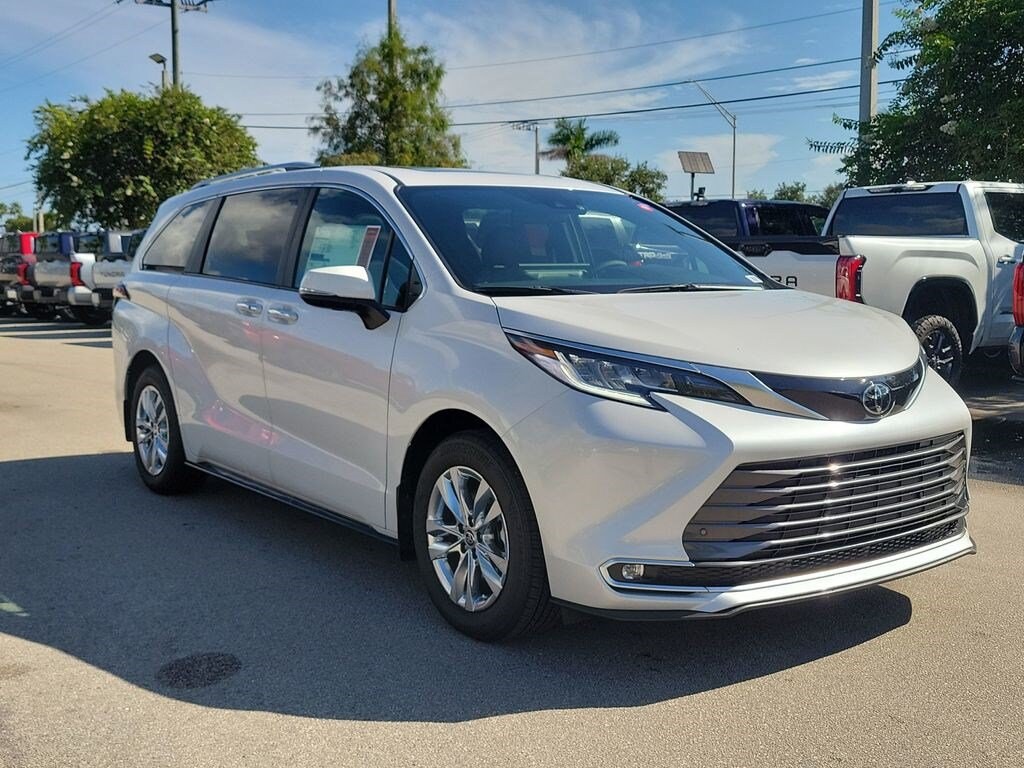 New 2026 Toyota Sienna Limited 7 Passenger Van Passenger Van