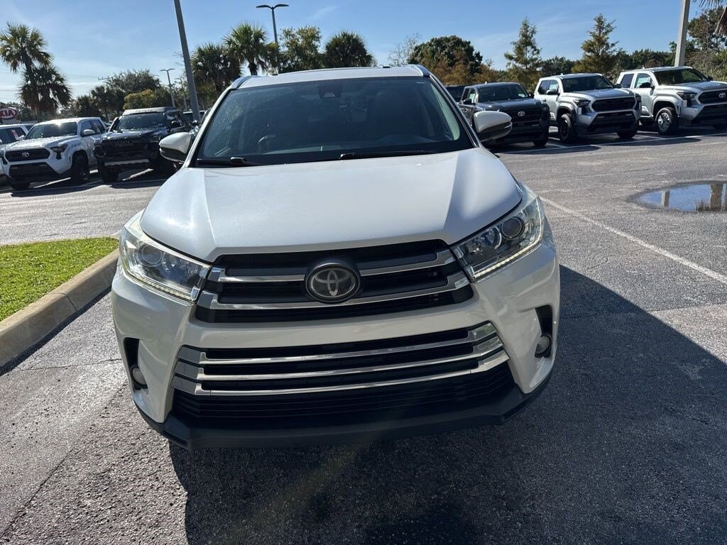 Used 2018 Toyota Highlander Limited V6 SUV