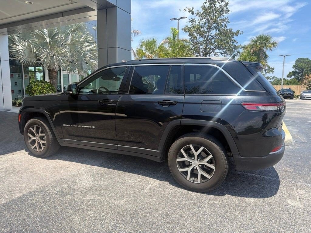 Used 2024 Jeep Grand Cherokee Limited SUV