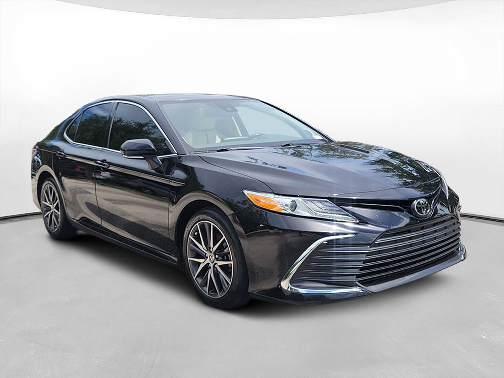 Used 2021 Toyota Camry XLE Sedan