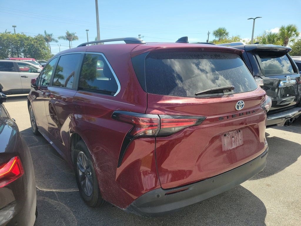 Certified 2021 Toyota Sienna XLE 8 Passenger Van