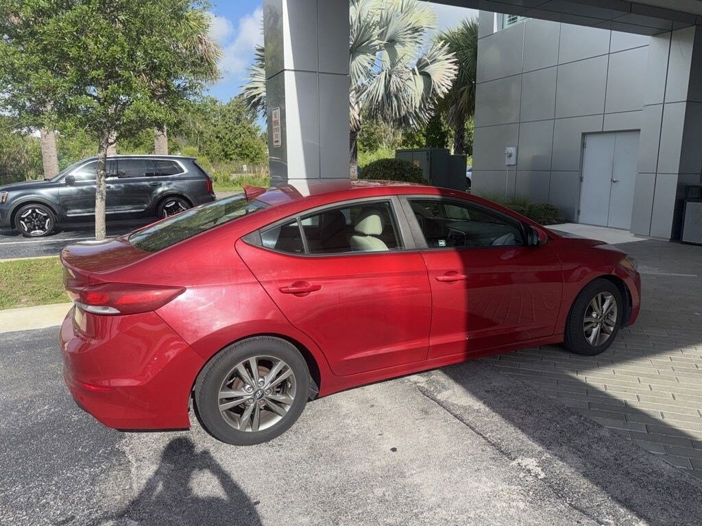 Used 2017 Hyundai Elantra SE Sedan