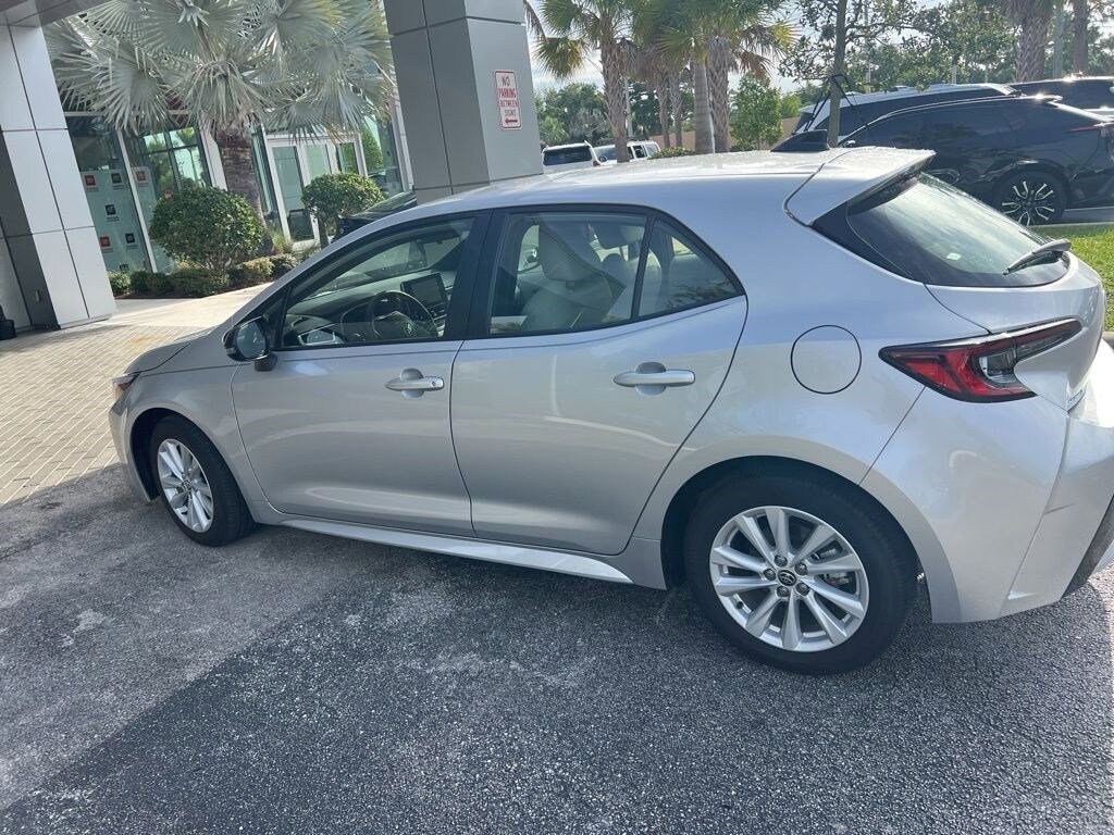 Used 2026 Toyota Corolla Hatchback SE Hatchback