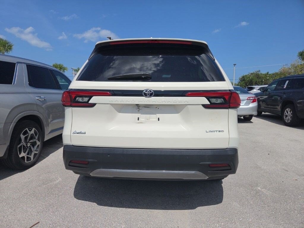 Certified 2024 Toyota Grand Highlander XLE SUV