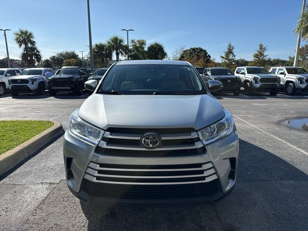 Used 2019 Toyota Highlander LE V6 SUV