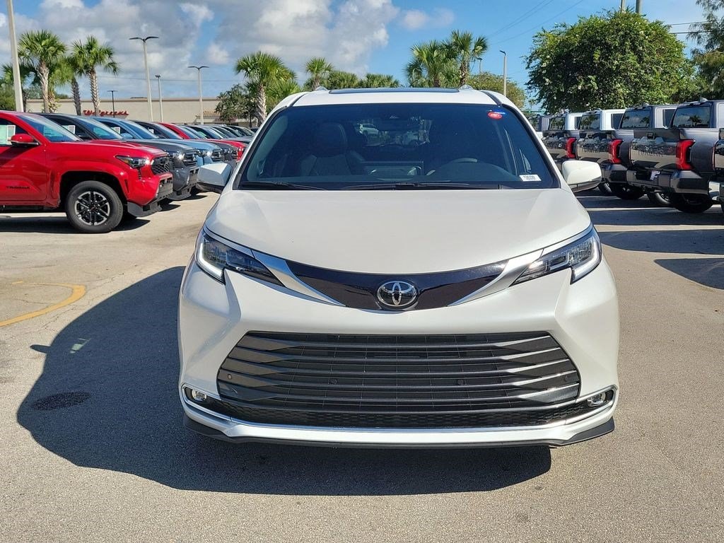 New 2026 Toyota Sienna Limited 7 Passenger Van Passenger Van