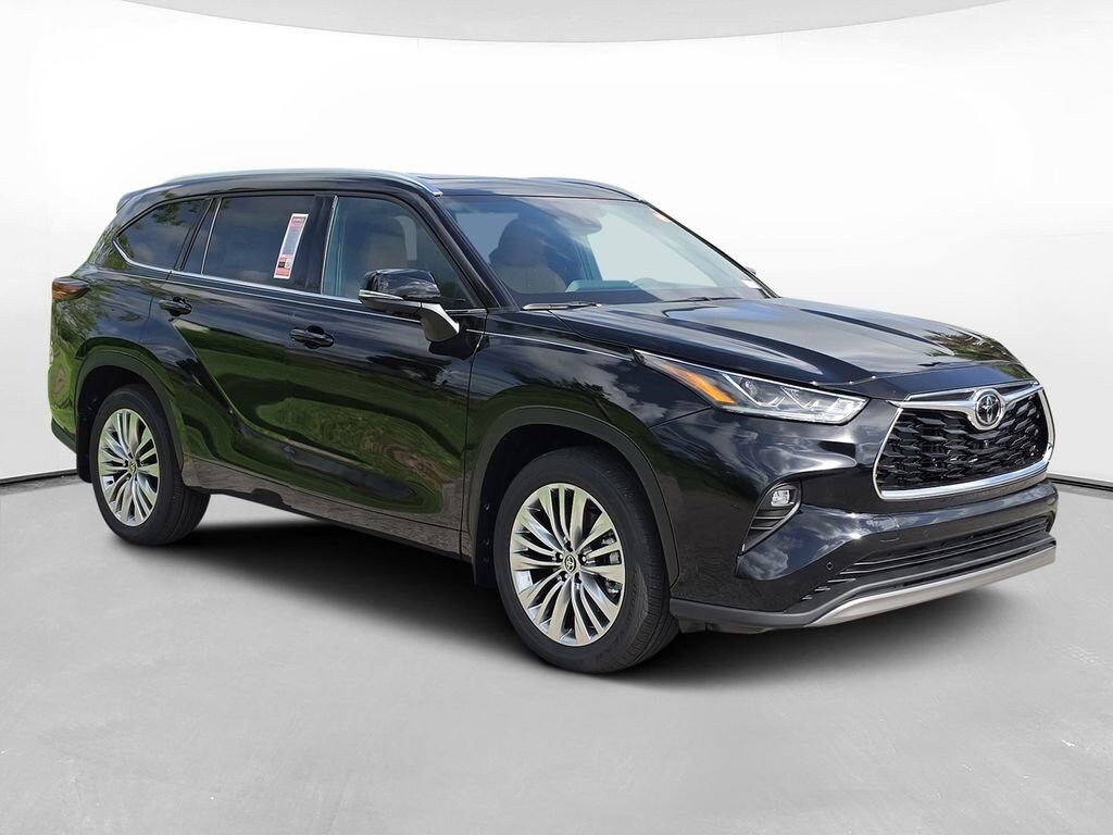 New 2026 Toyota Highlander Platinum SUV