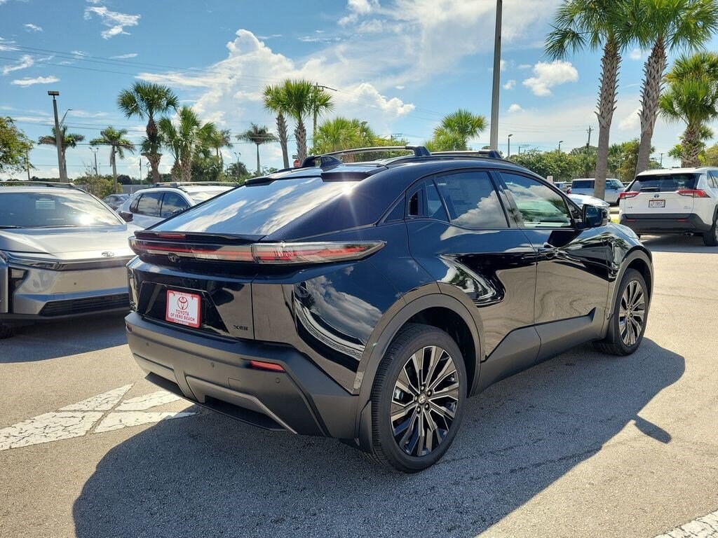 New 2026 Toyota C-HR XSE SUV