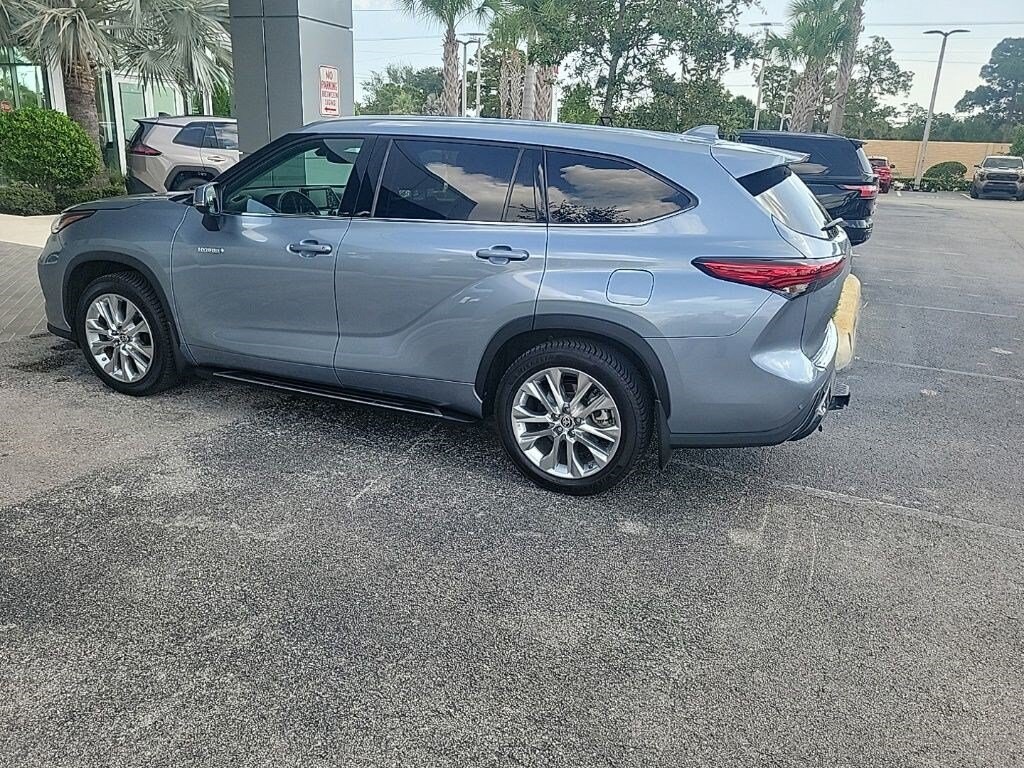 Certified 2021 Toyota Highlander Hybrid Limited SUV