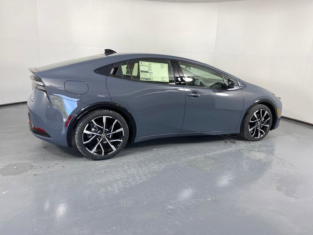 New 2026 Toyota Prius Plug-In Hybrid XSE Hatchback