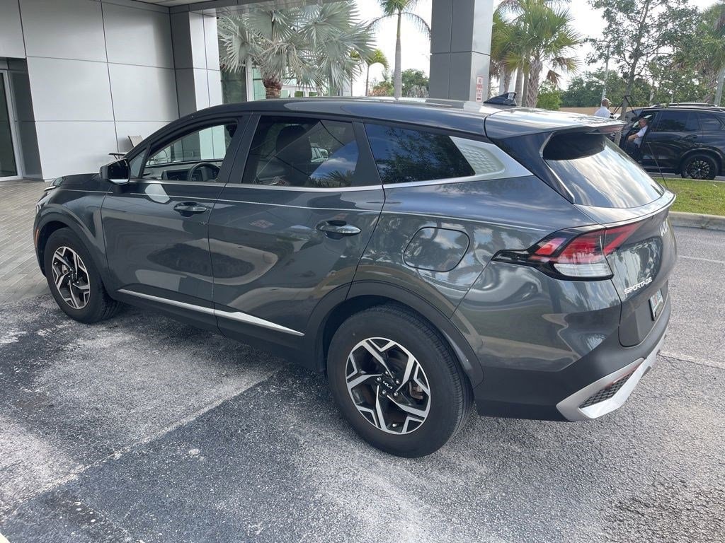Used 2024 Kia Sportage LX SUV