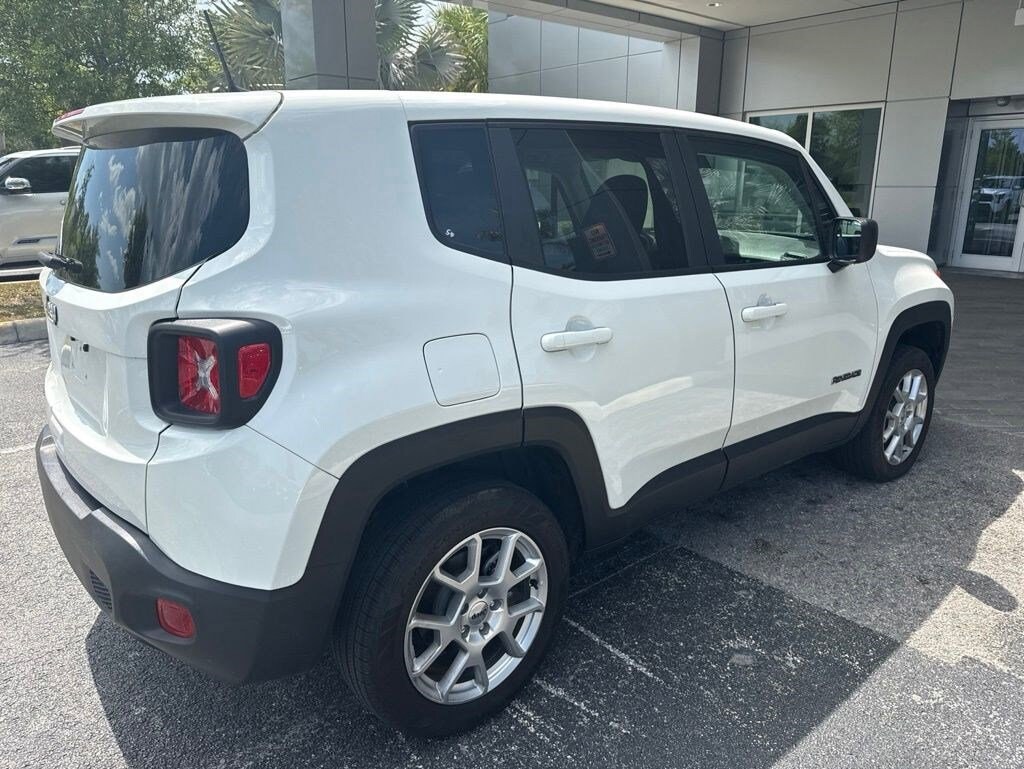 Used 2023 Jeep Renegade Latitude SUV