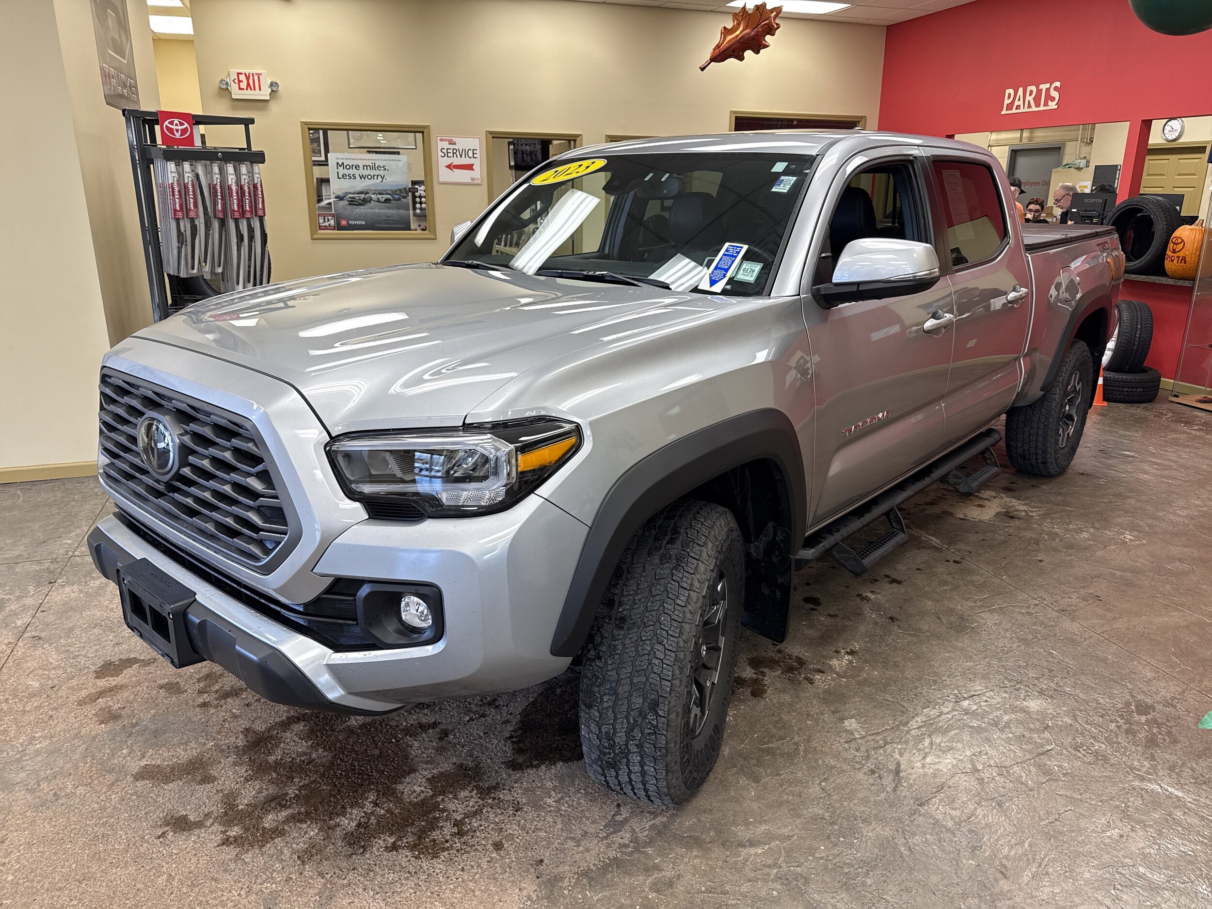 2023 Toyota Tacoma TRD V6 photo 3